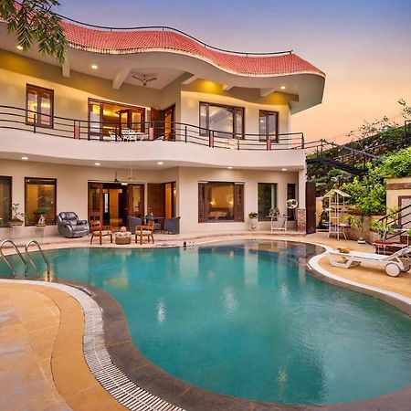 Stayvista'S Prakriti Farms With Outdoor Pool, Complimentary Breakfast And Hi-Tea Udaipur Eksteriør billede