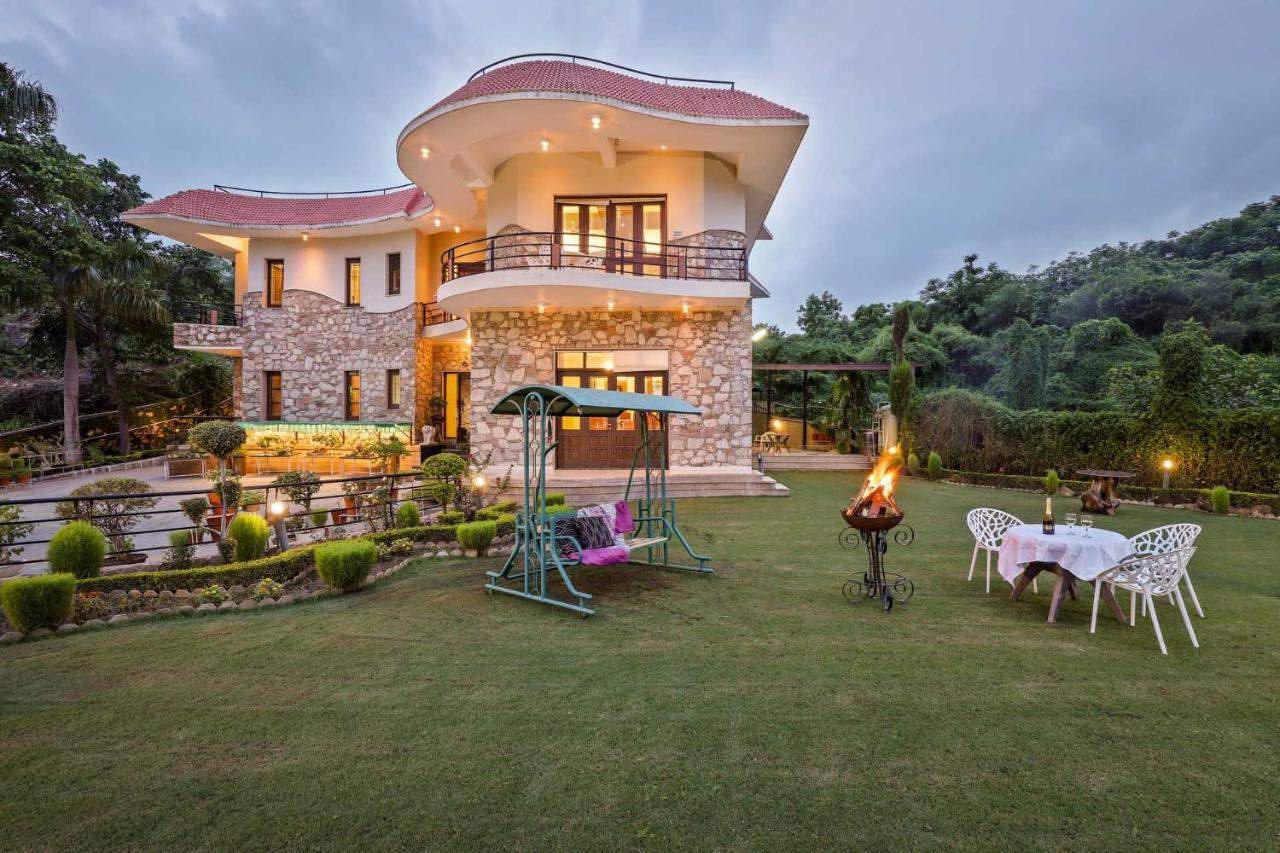 Stayvista'S Prakriti Farms With Outdoor Pool, Complimentary Breakfast And Hi-Tea Udaipur Eksteriør billede