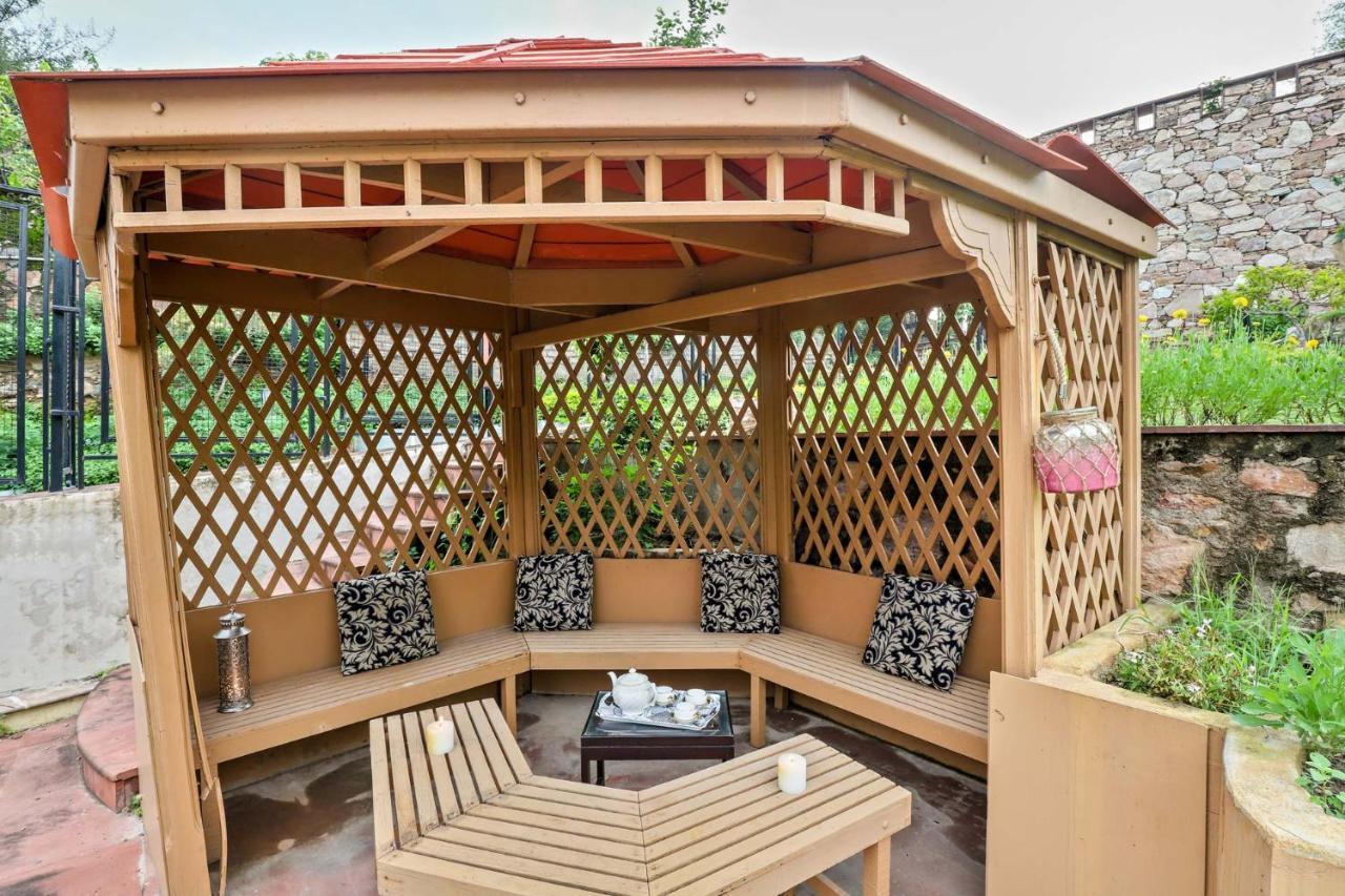 Stayvista'S Prakriti Farms With Outdoor Pool, Complimentary Breakfast And Hi-Tea Udaipur Eksteriør billede